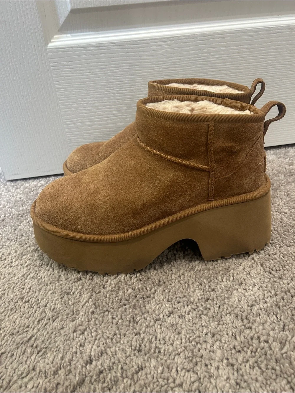 UGG® Classic Ultra Mini New Heights Platform Boot (Women), Size 8